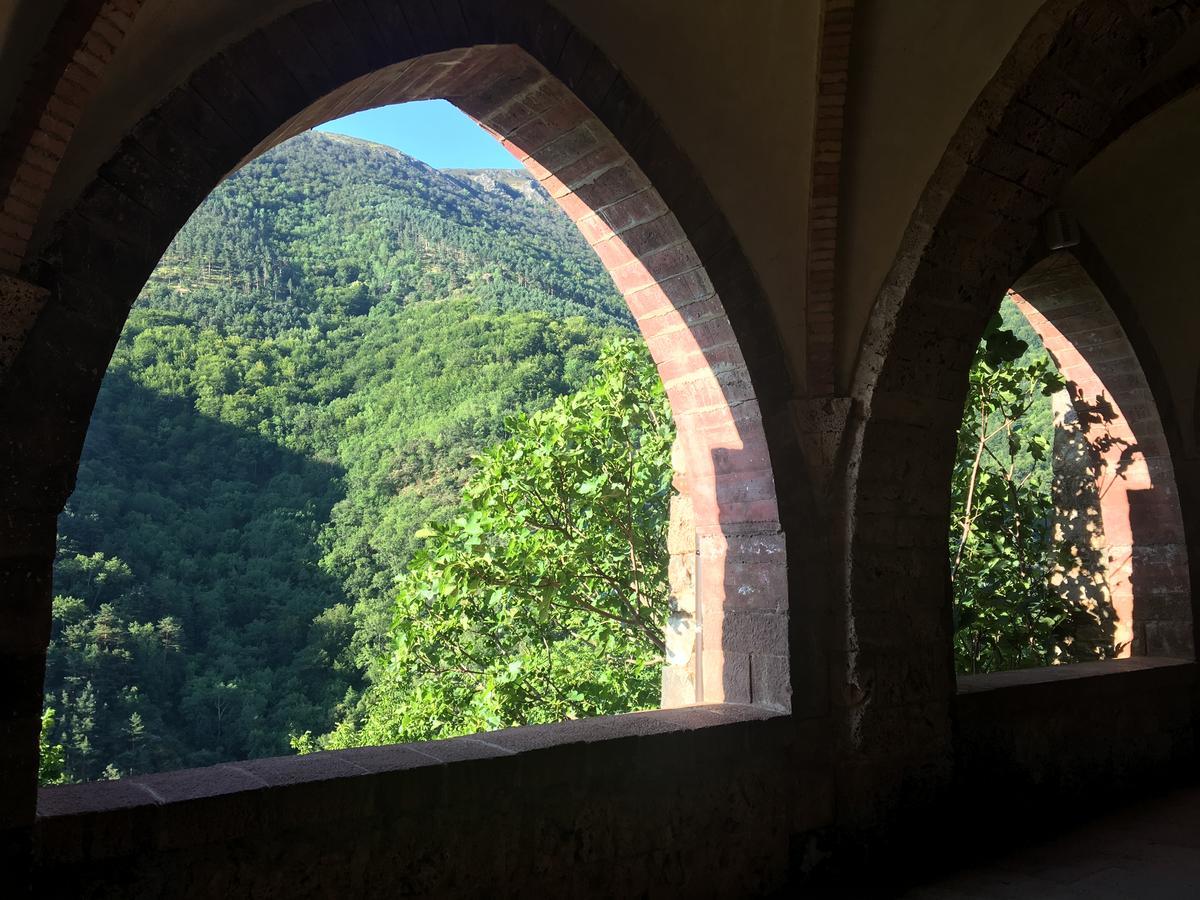 Monasterio De Santa Maria De Valvanera Ангиано Экстерьер фото